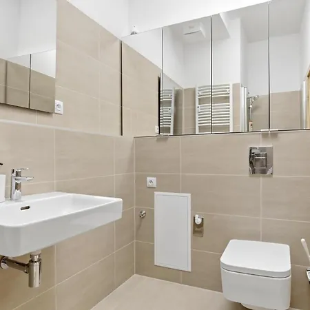 Ag Premiere - Modern With Balcony Near Center Appartement *