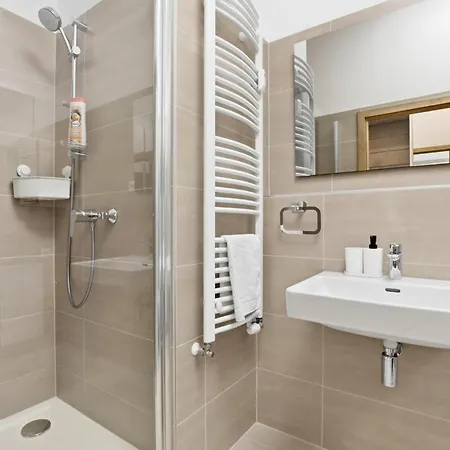 Ag Premiere - Modern With Balcony Near Center *