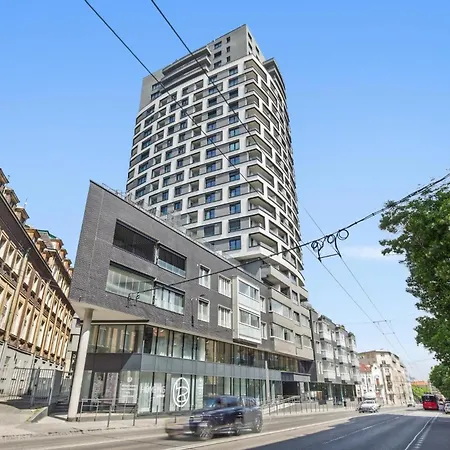 Ag Premiere - Modern With Balcony Near Center *
